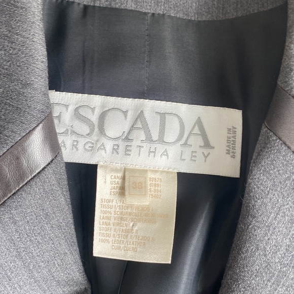 Gorgeous and classy Escada wool blazer - gray - Picture 2 of 4